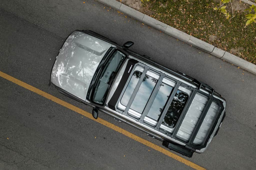 Los techos solares de los coches llevan años explotando sin motivo aparente. Y cada vez pasa más
