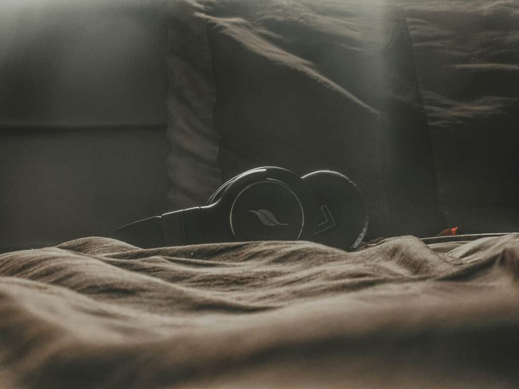 Mejores auriculares para dormir 2026. Cuál comprar y 6 modelos recomendados