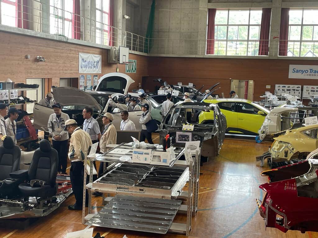 Expertos en montar y desmontar coches tienen muy claro dónde está la ventaja china: es imposible hacerlo más barato