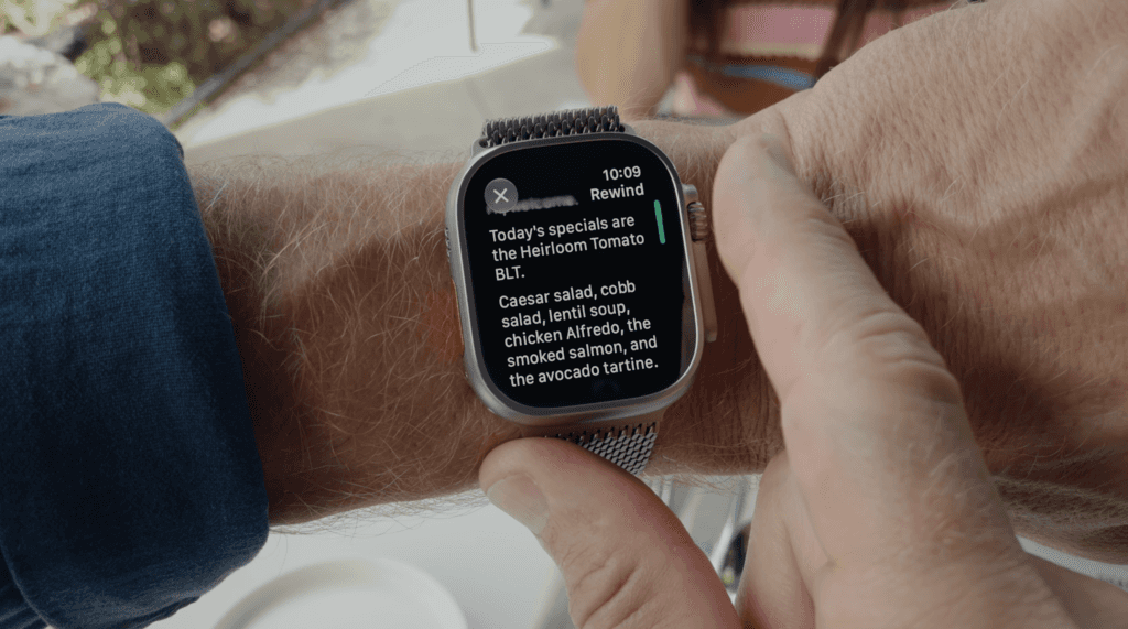 El Apple Watch ya no sólo es un reloj, es una "grabadora" que escucha todo el rato y hace resúmenes de lo que oye