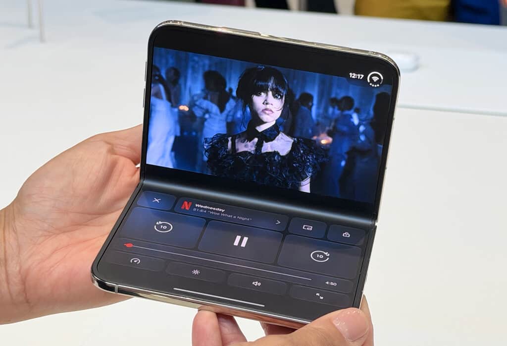 He tenido el iPhone Duo en las manos. Y he entendido perfectamente a quién va dirigido