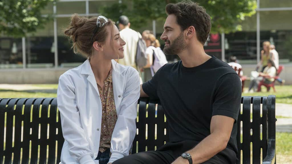 La comedia romántica de moda no es en realidad una comedia: lo que 'La hipótesis del amor' revela sobre las mujeres en la ciencia