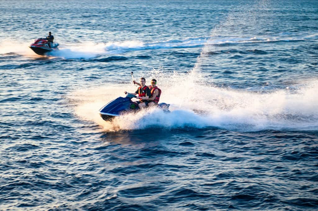El Mar Menor se ha encontrado con una polémica inesperada: 30.000 firmas para prohibir las motos de agua