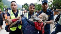 Un deslave en la frontera entre Nepal y Tíbet deja al menos 95 muertos y centenares de desaparecidos, entre ellos 341 turistas extranjeros