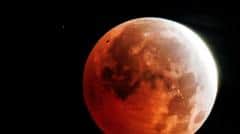 Las imágenes más destacadas del eclipse parcial de Luna que se vio alrededor del mundo