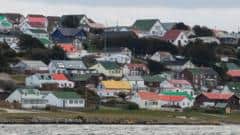 Reino Unido asegura que su apoyo a las Malvinas/Falklands se mantiene "inquebrantable" tras las reivindicaciones de Milei