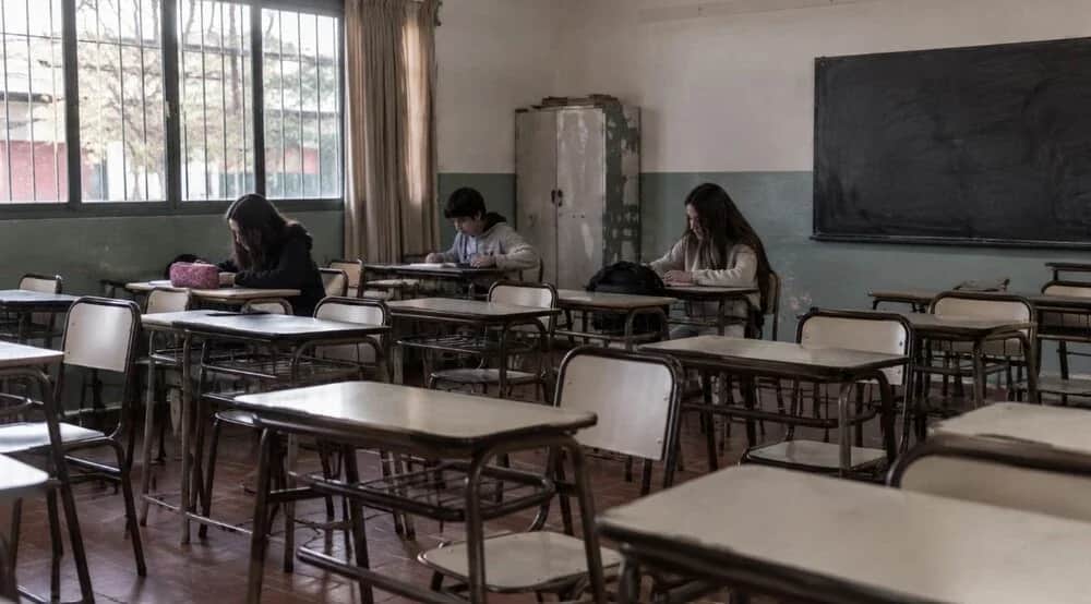Menos nacimientos, menos alumnos: la baja natalidad empieza a cambiar el mapa de las escuelas argentinas