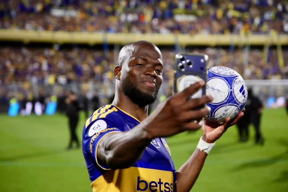Valencia tuvo una tarde inolvidable: tres goles de cabeza y remontada épica de Boca ante Racing para seguir en la Copa Argentina