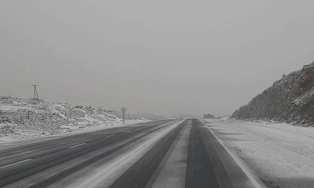 La nieve cubre las Sierras: Altas Cumbres cerradas y Los Gigantes se vistió de blanco