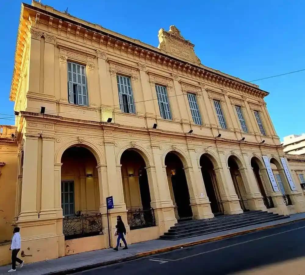 Nuevo paro universitario en Córdoba: el Clínicas y la Maternidad Nacional funcionan con guardias mínimas