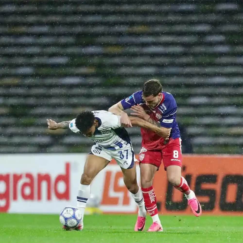 Talleres volvió a ganar, salió del fondo y consiguió su primer triunfo con De Felippe