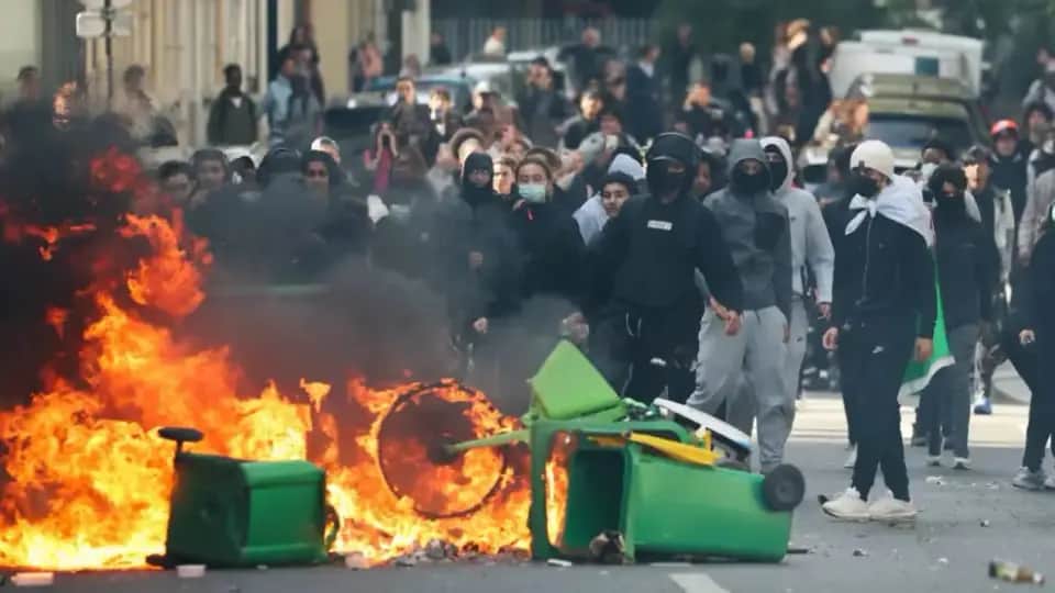 Francia: una protesta educativa reunió a cientos de miles y profundizó la presión sobre el Gobierno