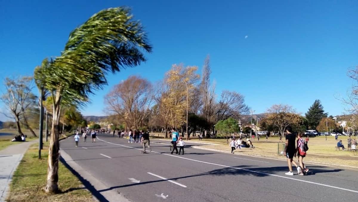 Tiempo en Córdoba: miércoles de sol y viento norte, camino a un “veranito”