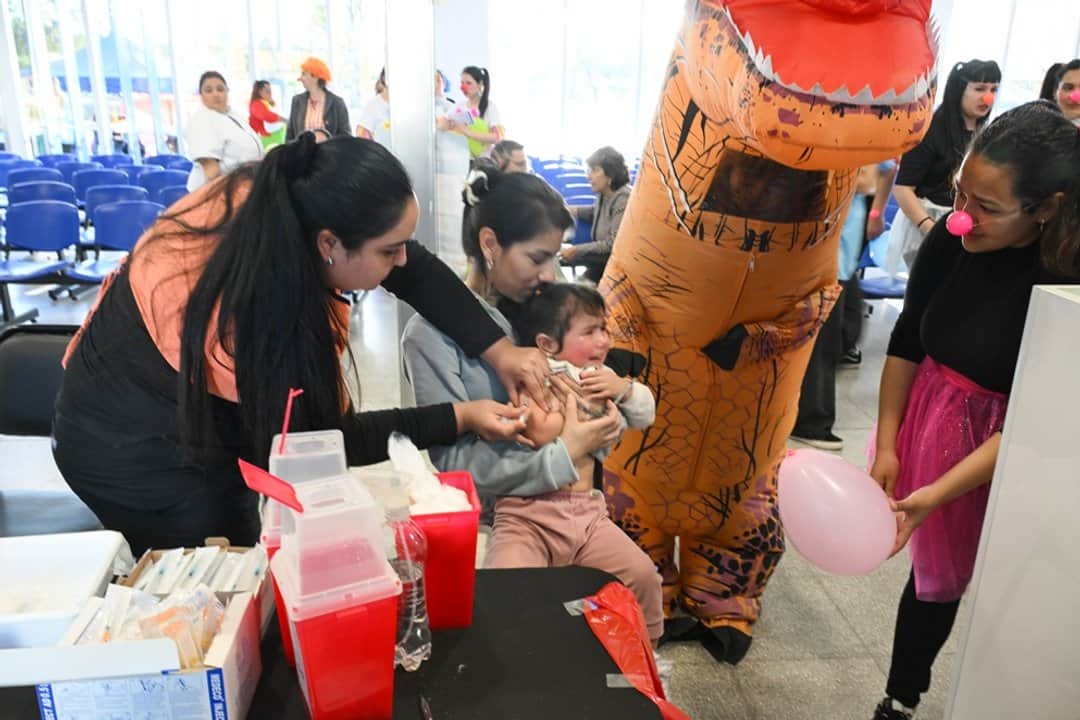 Maternidad Provincial: más de 400 dosis se aplicaron durante la jornada de vacunación