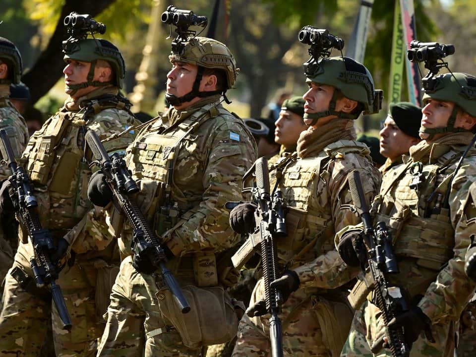 El Gobierno oficializó aumentos para las Fuerzas Armadas y de Seguridad