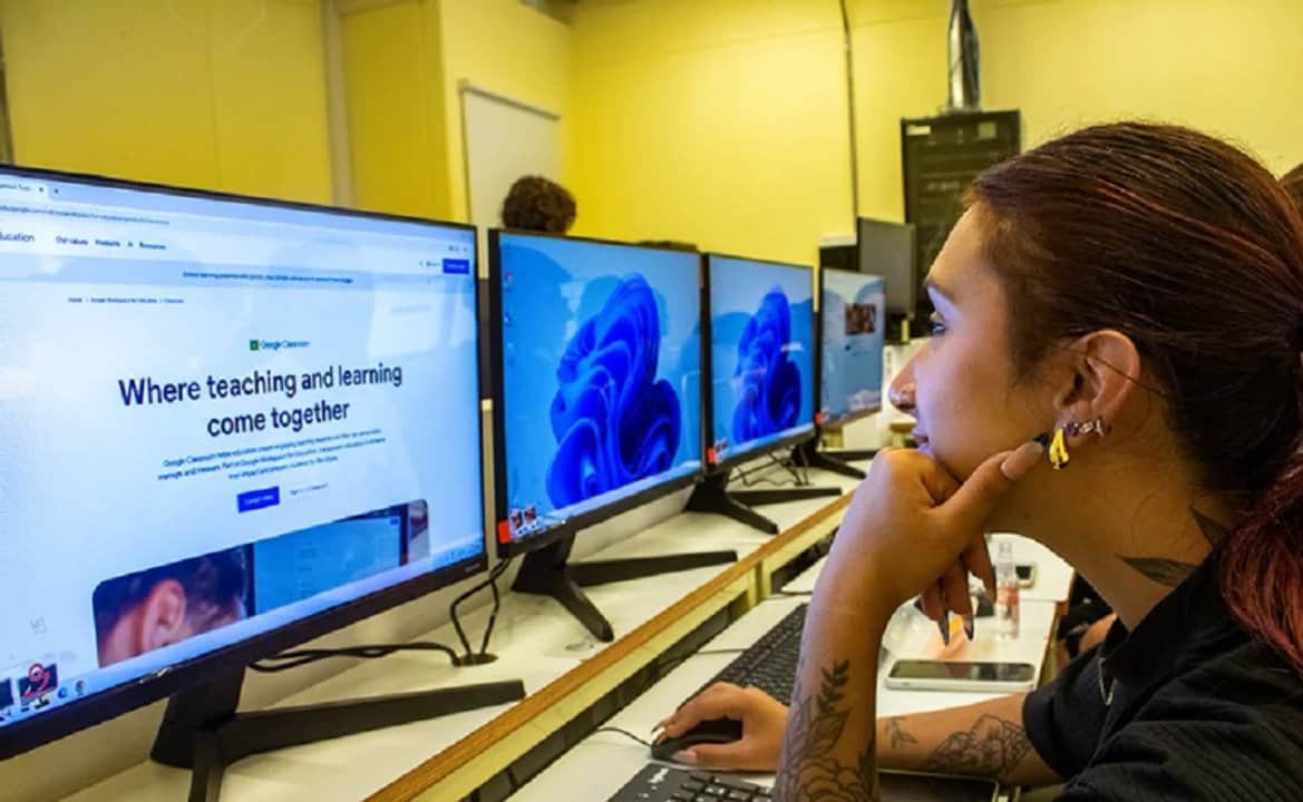 Agencia Córdoba Joven impulsa nuevos programas de idiomas y empleo