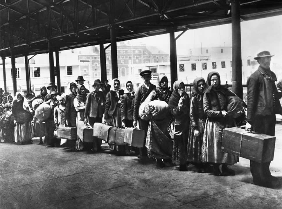 El Día del Inmigrante y una discusión incómoda