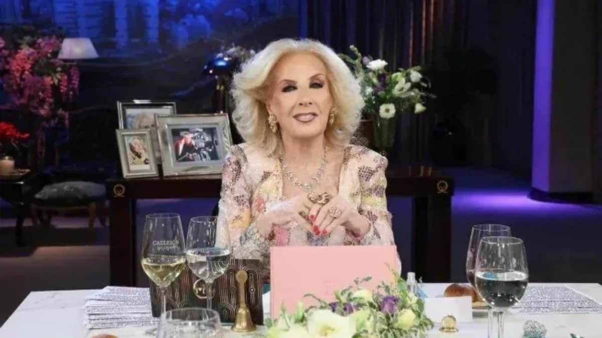 Preocupación por la salud de Mirtha Legrand: fue internada de manera preventiva por bronquitis