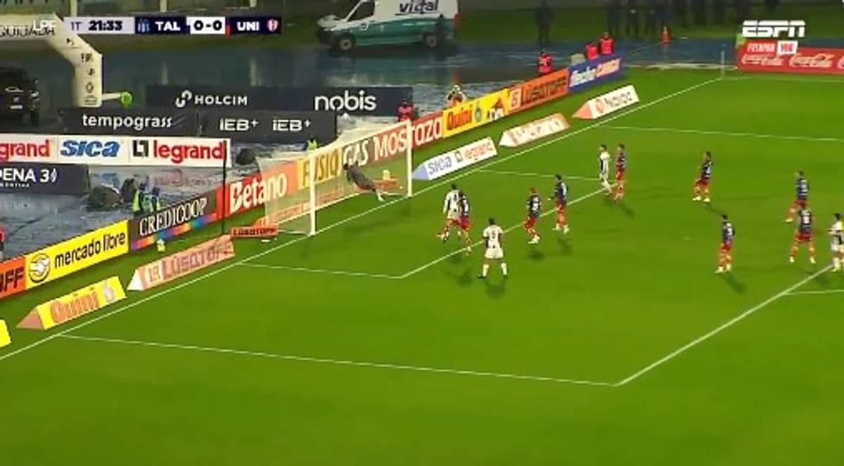 Juegan bajo la lluvia Talleres y Unión e igulan 0 a 0