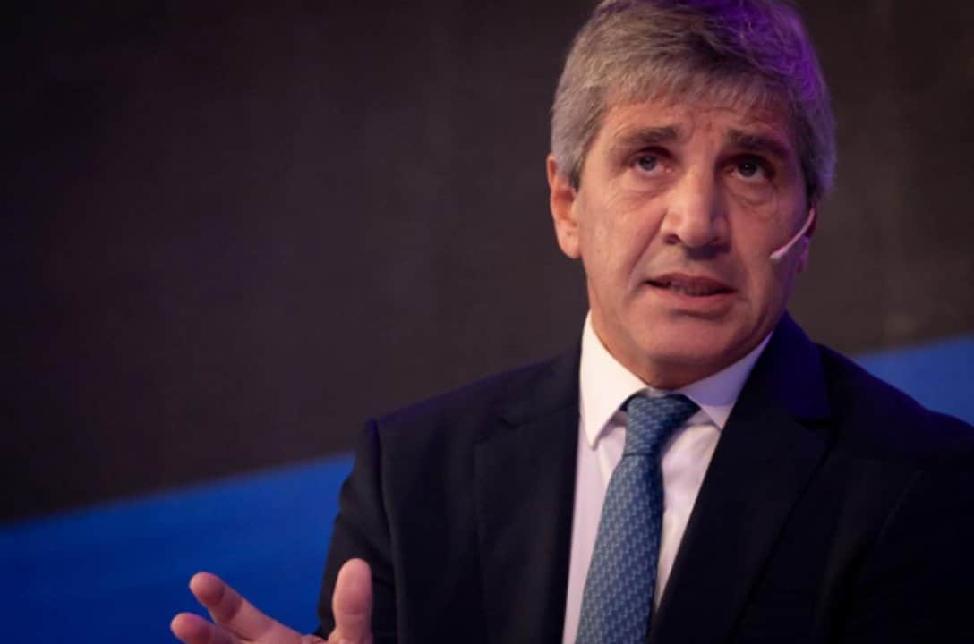 Caputo: “La calle Corrientes ‘es un consumo de primera necesidad’”