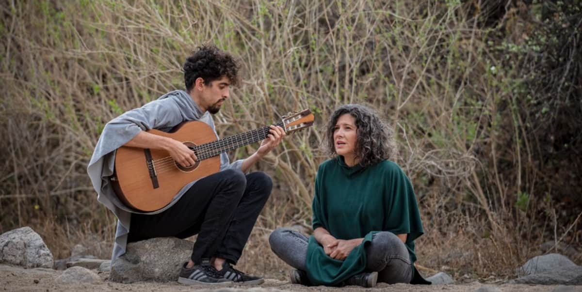 Mery Murúa cruza el océano para reencontrarse con su hijo y llevar su música a España