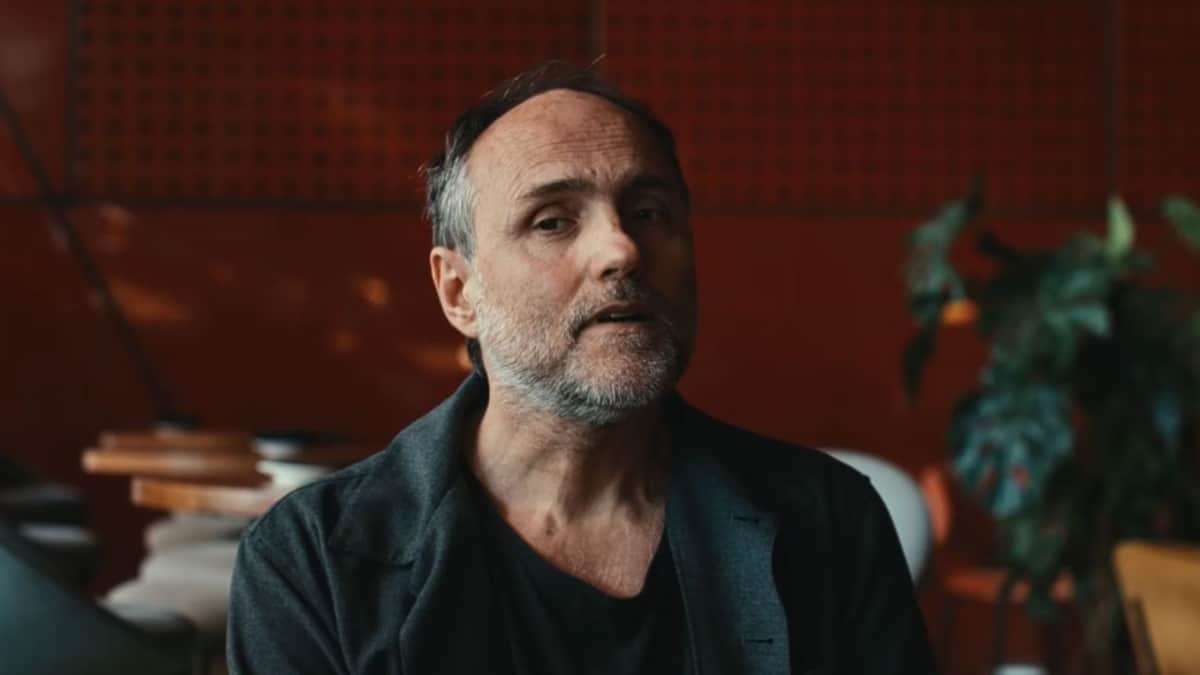 Roger Koza sobre “A veces me entra tristeza, otras veces rebelión”: “toca una zona importante del mundo contemporáneo”