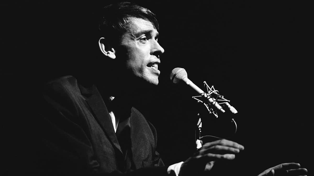 Clásica & Universitaria presenta: Oro (metal de verdad) y maquillaje, un especial dedicado a Jacques Brel