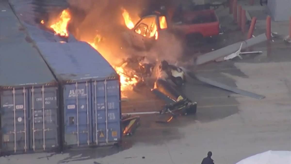 Un helicóptero de un canal de noticias se estrelló en Los Ángeles: hay tres muertos
