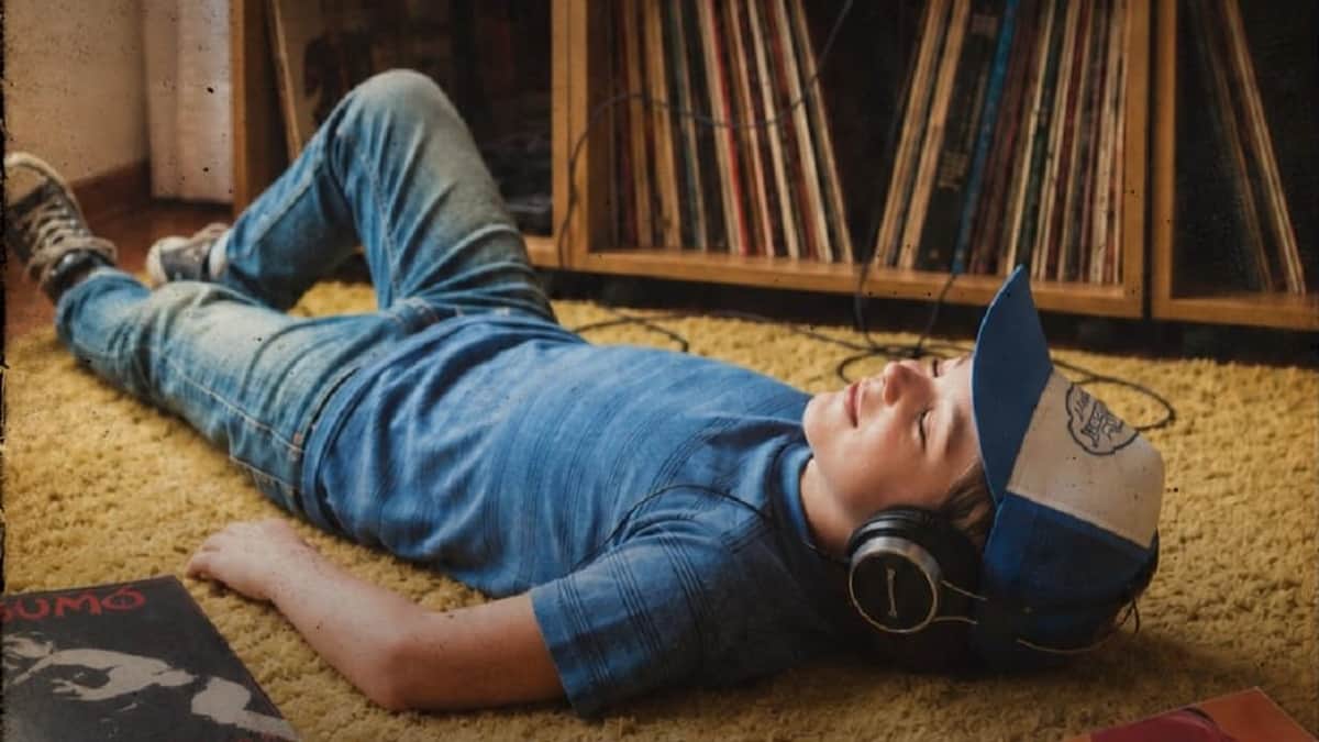 Pau Candi presenta Giros: un viaje en vinilo por las historias de Charly, Aznar y The Cure