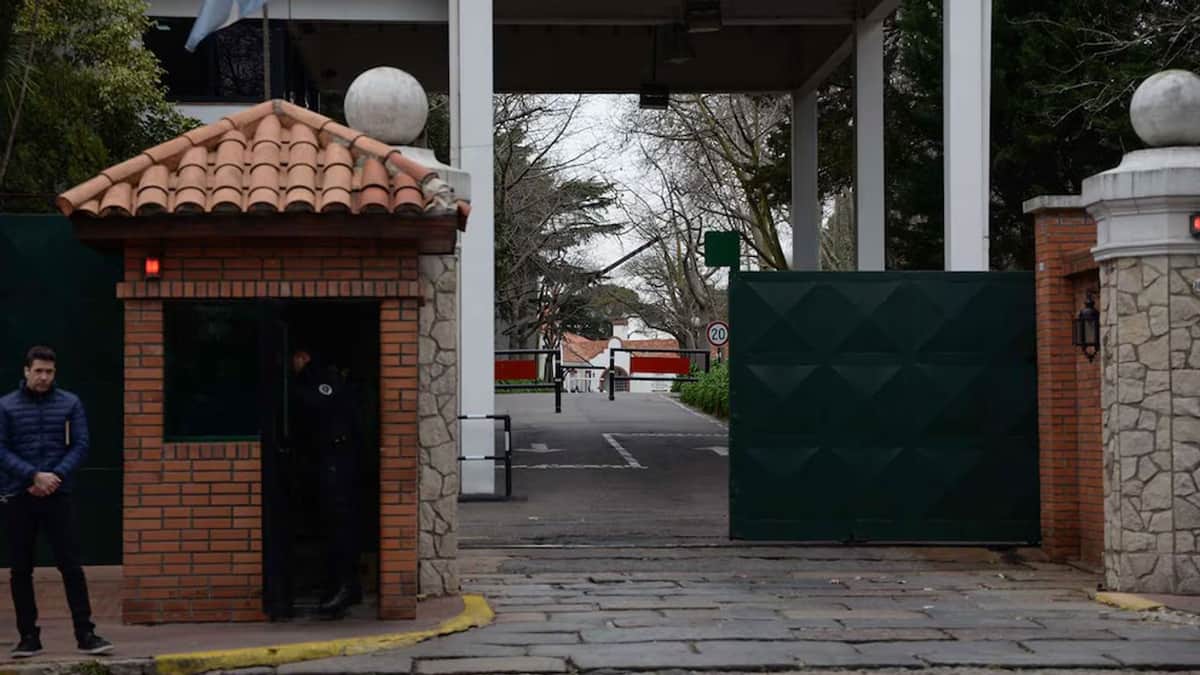Javier Milei despidió al personal civil que trabajaba en la Quinta de Olivos