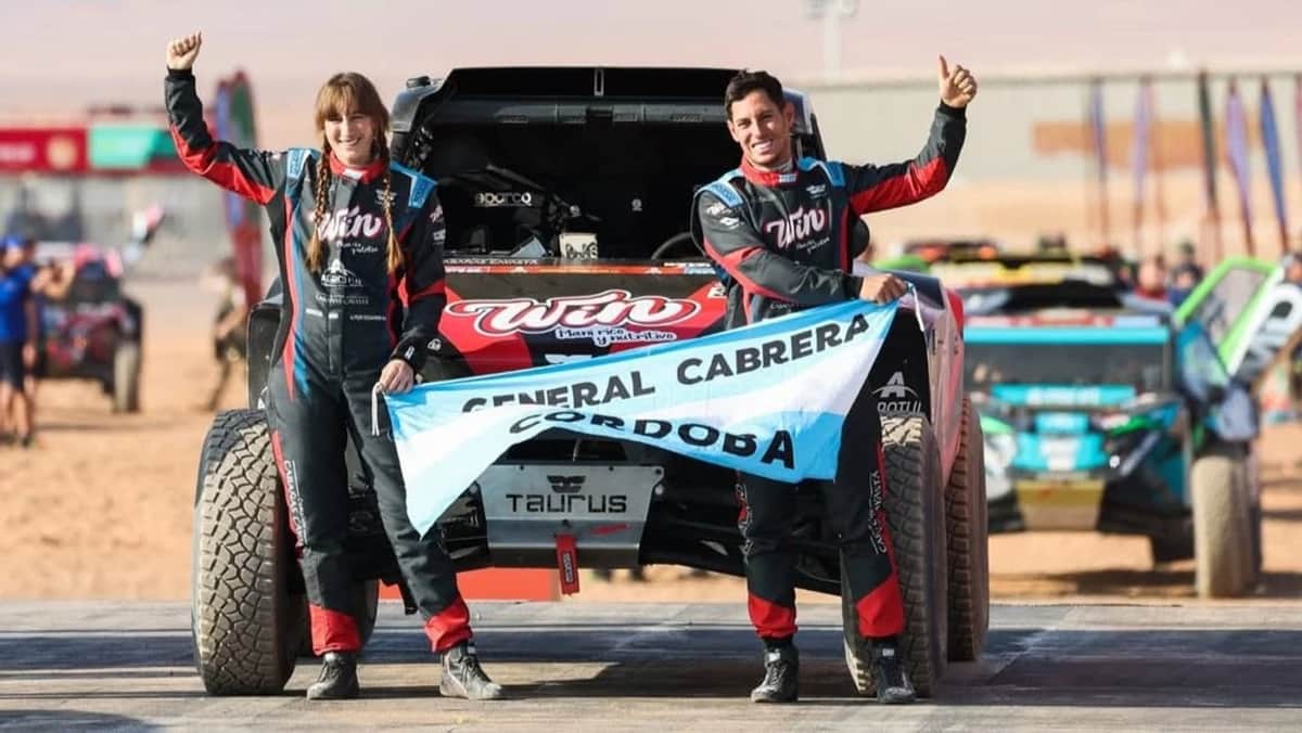 Pioneros en el desierto: la historia de amor y velocidad que estrenará la nueva Toyota Hilux en Marruecos