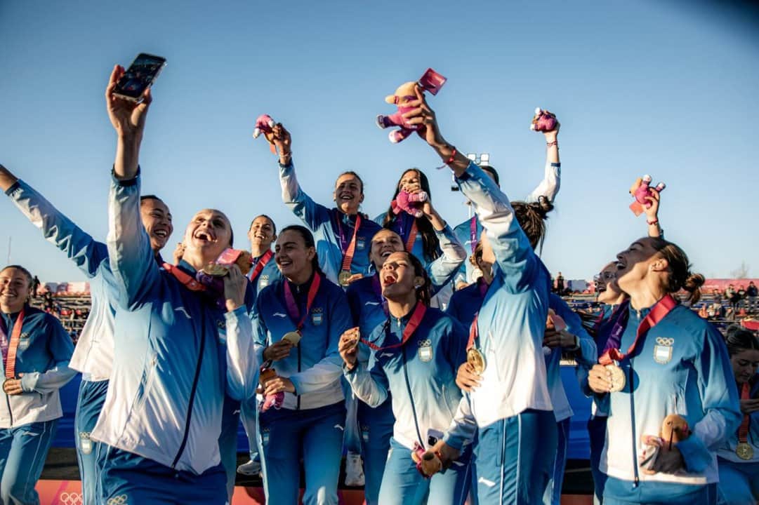 Argentina celebró en hockey y sumó nuevas medallas en una jornada dorada