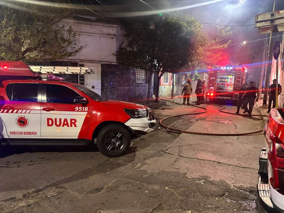Córdoba: 8 personas se autoevacuaron tras un incendio en una planta de pan rallado
