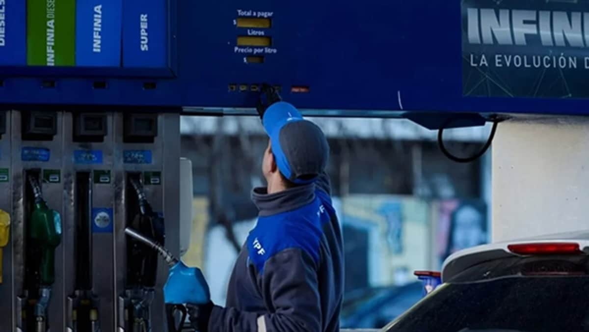YPF se pliega a la suba de combustibles de las estaciones privadas desde este sábado