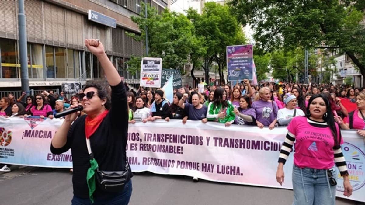 Marcha en Córdoba “contra los travesticidios, transfemicidios y transhomicidios”