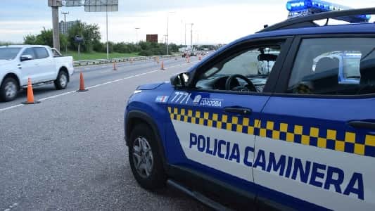 Mueren una niña y un motociclista joven en dos siniestros viales en el interior de Córdoba