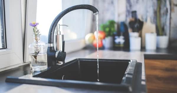 Agua: anticipan baja presión para este viernes, pero sin corte