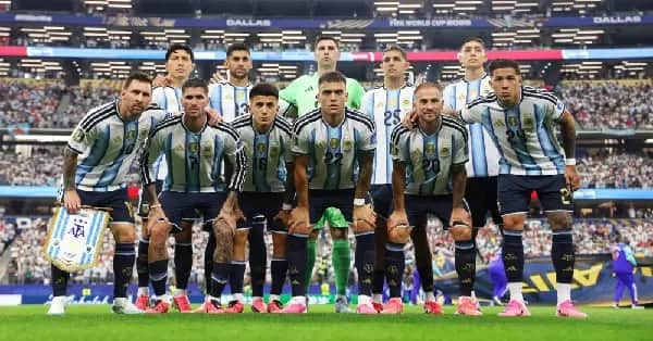 Miles de chicos de clubes de barrio verán gratis a la Selección Argentina en el Kempes