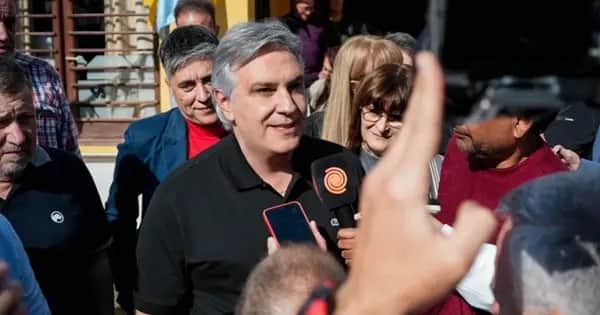 Plaza, polideportivo y viviendas: qué anunció Llaryora en James Craik