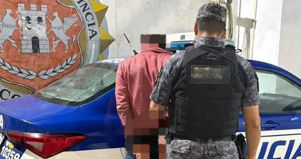 Entró al patio de una casa, huyó y dañó un patrullero al ser detenido