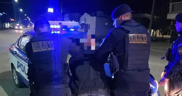 Lo filmaron violentando una casilla rodante, intentó escapar y terminó tras las rejas
