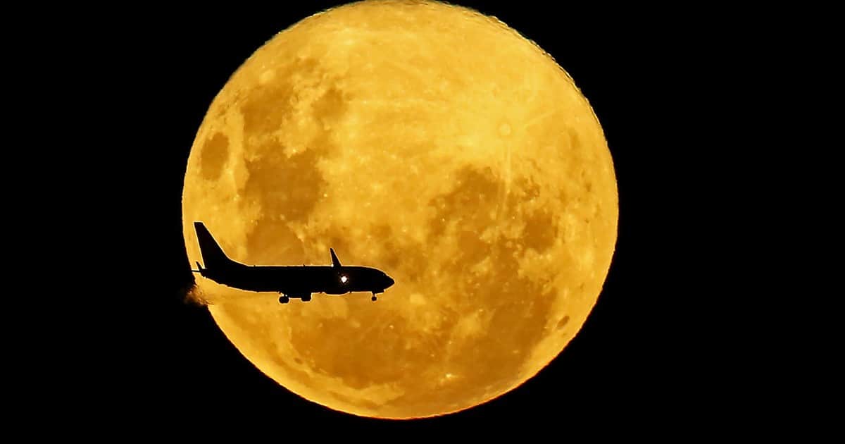 Guerra espacial: los asesores militares de Donald Trump quieren que sus tropas se preparen para combatir alrededor de la Luna