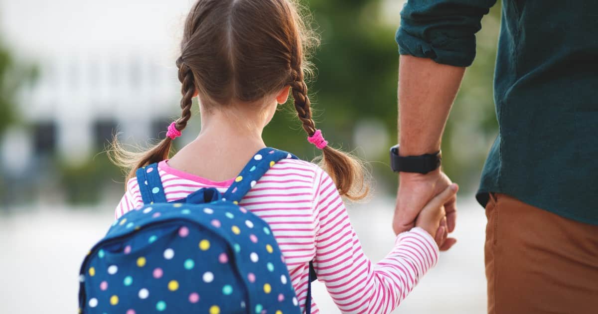 Cómo elegir un colegio para tu hijo: 6 preguntas clave y las señales de alerta durante una visita