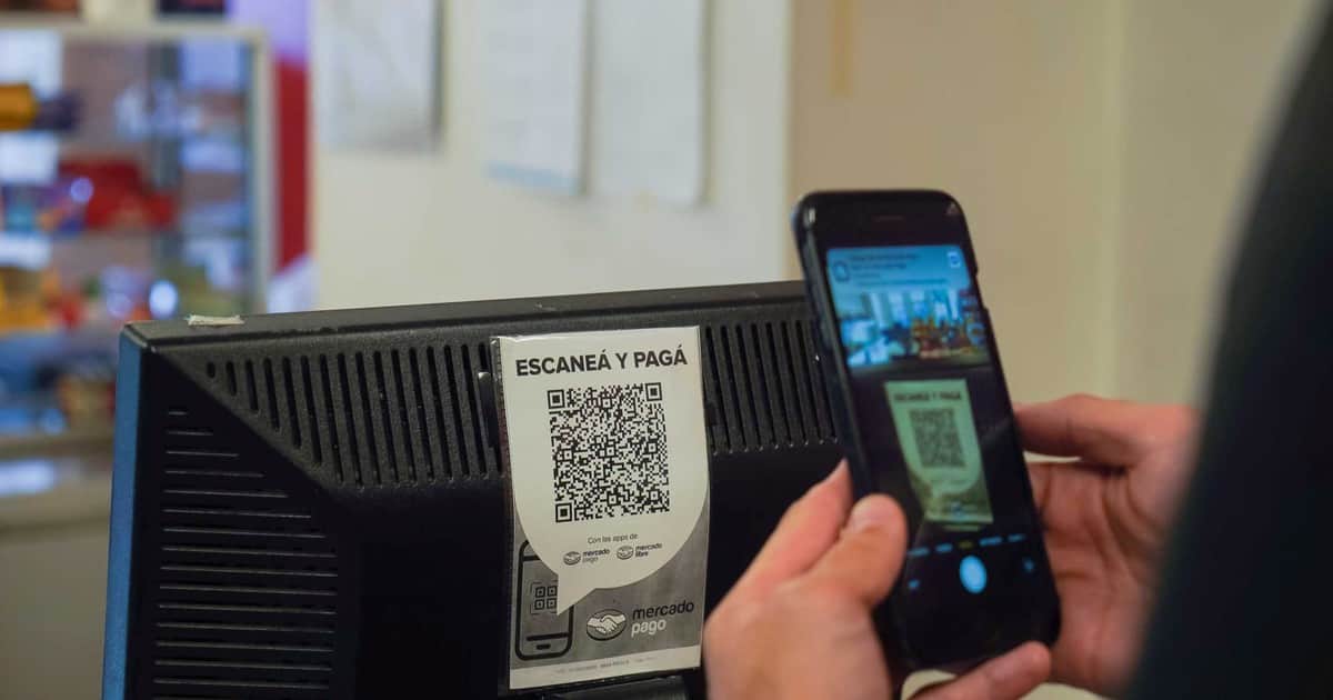 Desde hoy las fintech pueden cobrar deudas a través de cuentas en otros bancos: cómo funciona y a quiénes afecta