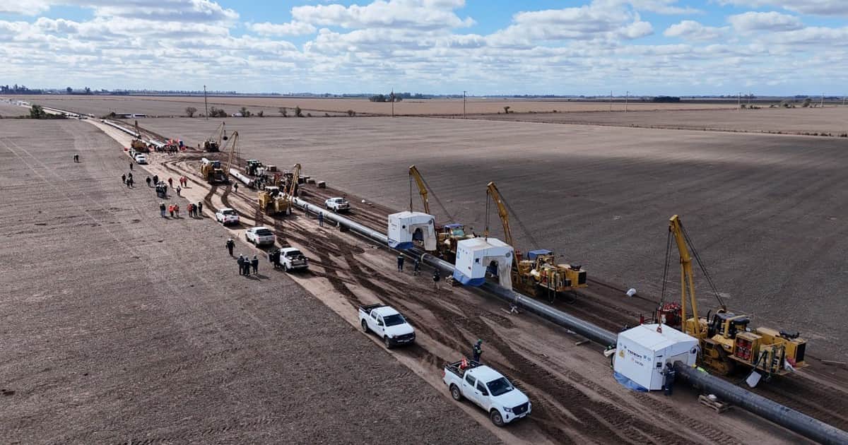 Rocca y Eurnekian construyen un nuevo gasoducto desde Vaca Muerta para exportar a Brasil