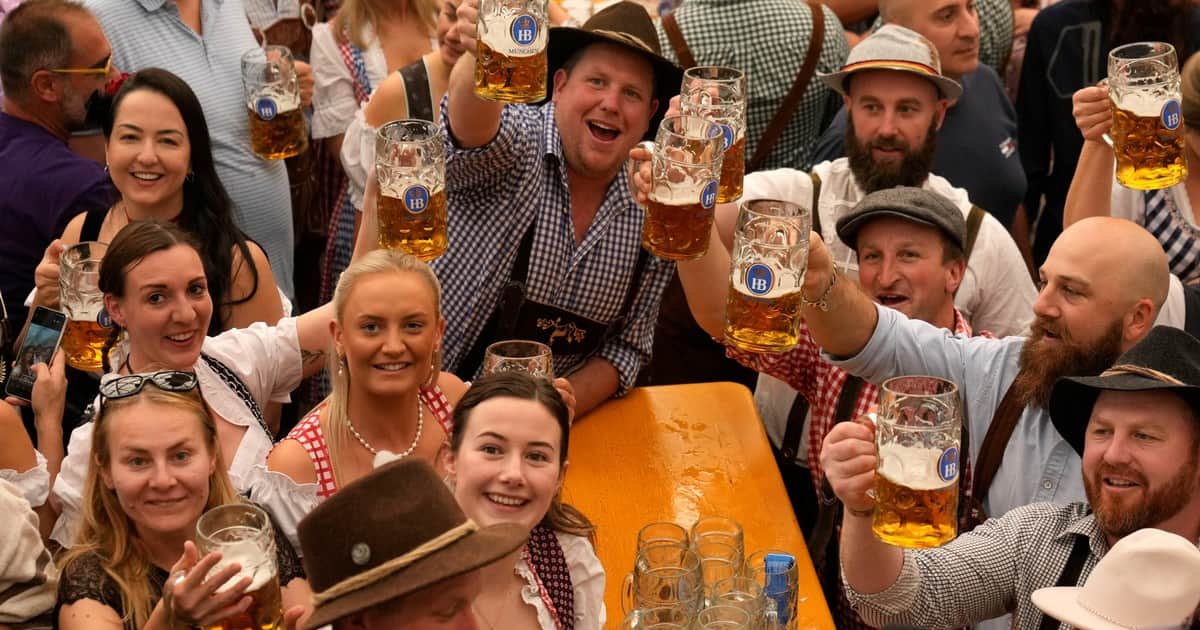 Desfiles, cerveza gratis y una carrera de caballos: la boda real que dio origen a la Oktoberfest