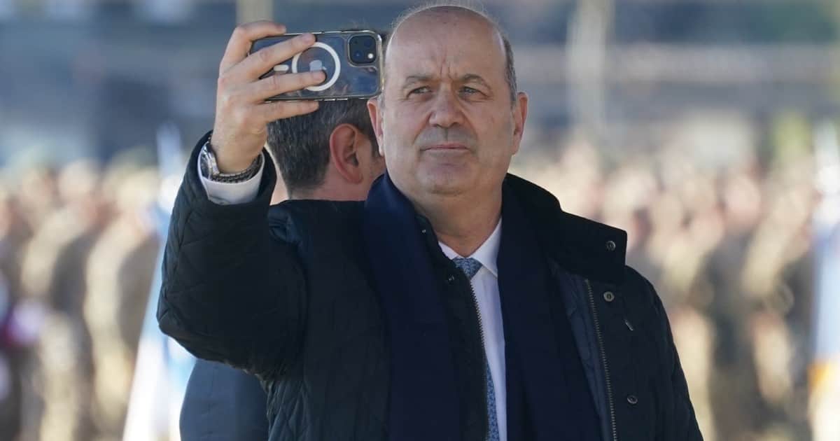 Javier Milei y sus medidas, EN VIVO: "Gente grande que sabe lo que hizo", un ministro reiteró la postura oficial de que la mora familiar se debe resolver entre privados