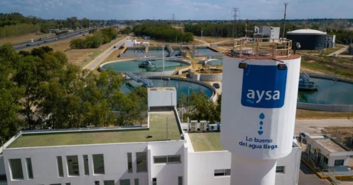 Privatización de AySA: dos consorcios encabezados por grupos nacionales fueron los únicos oferentes