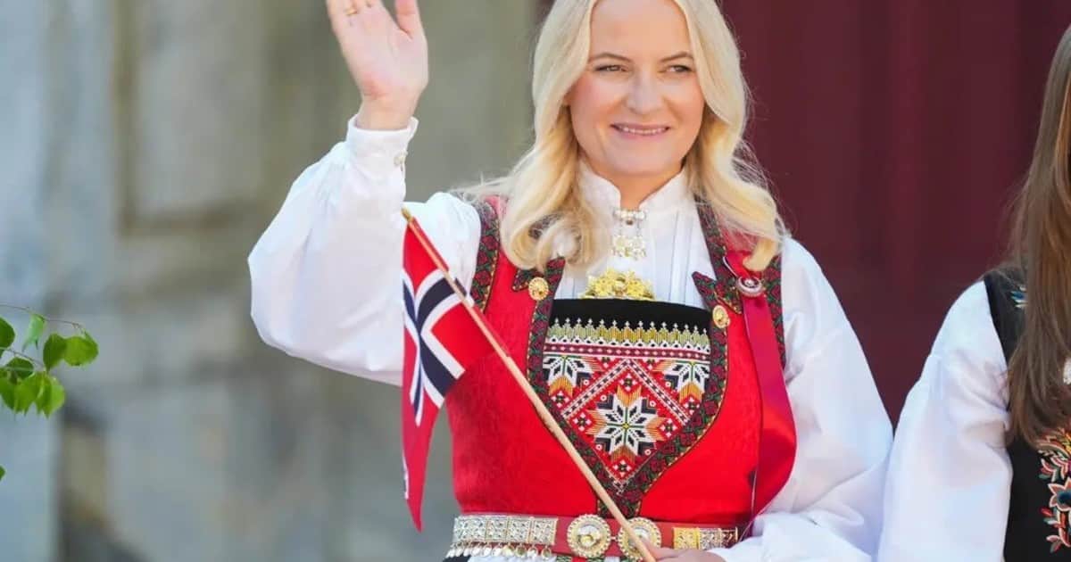 La justicia noruega prolonga la prisión domiciliaria al hijo de la princesa Mette-Marit pese a sus avances: “Muestra tendencias positivas, pero el tiempo bajo control electrónico es demasiado corto”