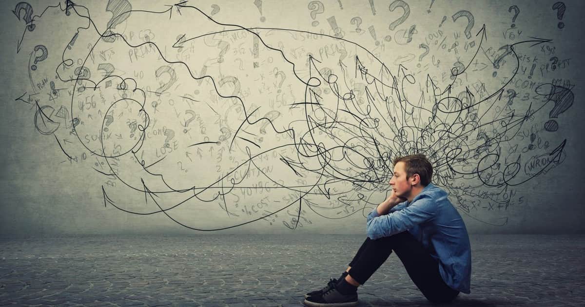 La psicología dice que las personas que sienten nostalgia por una época de su vida, en lugar de por un lugar, no están atrapadas en el pasado; extrañan a quienes eran durante ese período, y esa persona ya no existe, lo que lo convierte en una forma de duelo